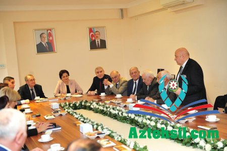 AzMİU-da dünya şöhrətli alim akademik Roald Saqdeyevlə görüş olub